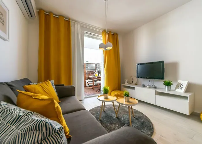 Marlo Apartment