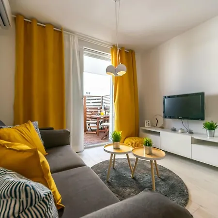 Marlo Apartment